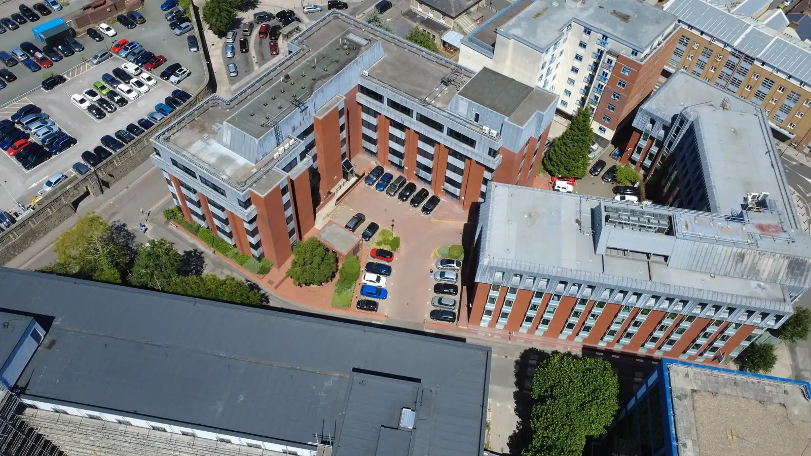 SN1, Station Road, Swindon: the building during our window installation